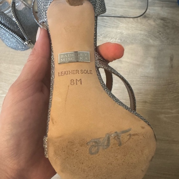 Badgley Mischka Silver Heels Elegant Strappy Design - Picture 5 of 5